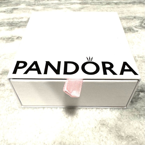 Pandora Moments Encircled Clasp Bangle - Picture 6 of 7